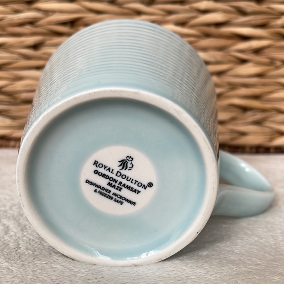 Royal Doulton Gordon Ramsay Maze 12 Oz Mug Light Blue - Picture 7 of 9